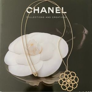 Flower Pendant Necklace